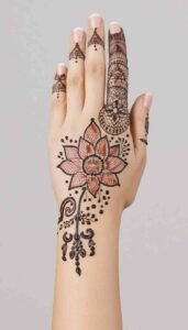 lotus mehndi design (27)