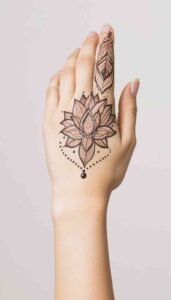 lotus mehndi design (86)